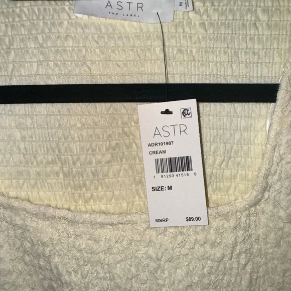 Astr the label SMOCKED SQUARE NECK MINI DRESS - Picture 4 of 6